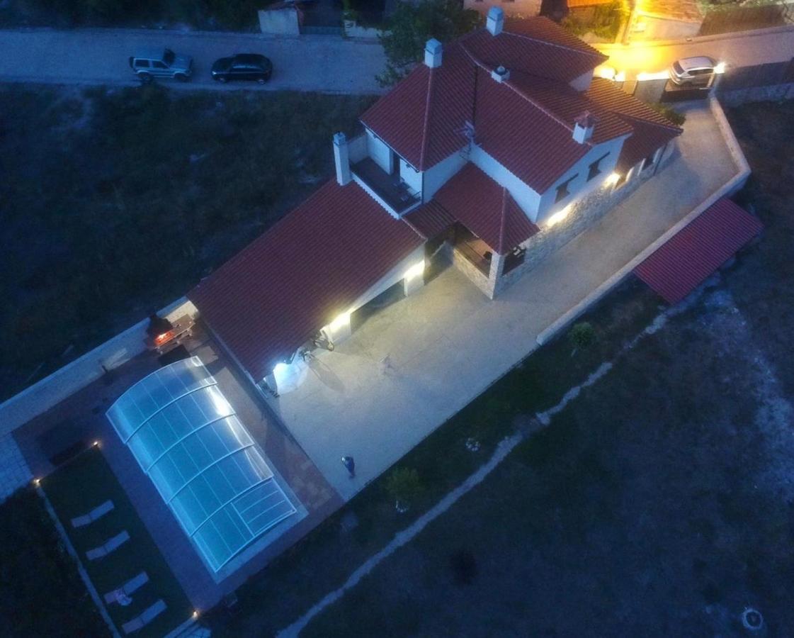 Casa Rural Laguna De Uña المظهر الخارجي الصورة
